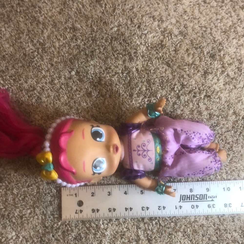 Jakks Shimmer and Shine Genie Doll